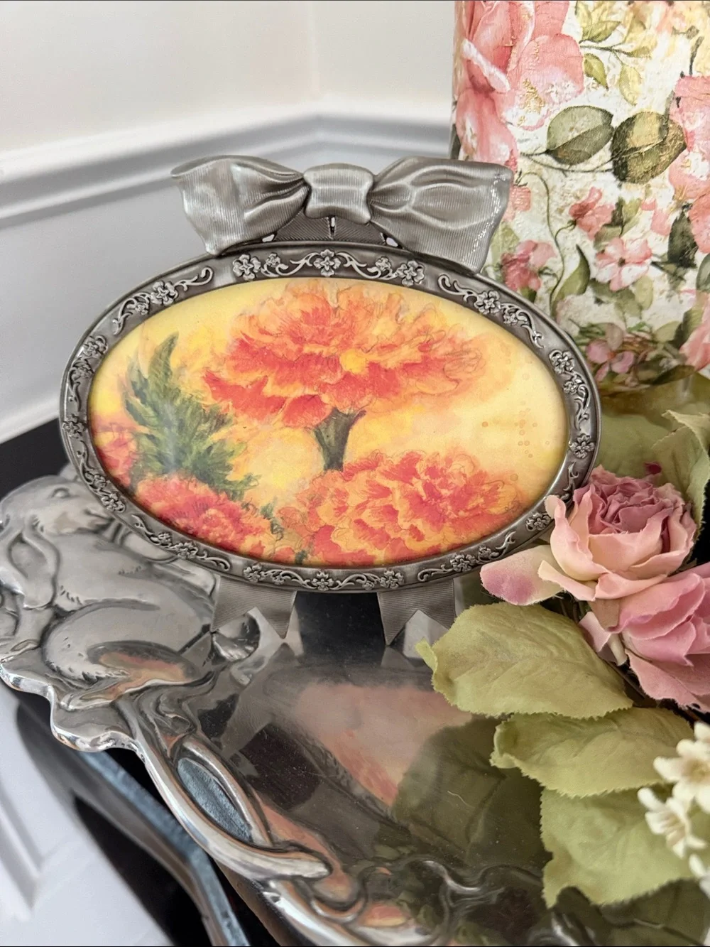 Pewter Oval Victorian style photo frame table top